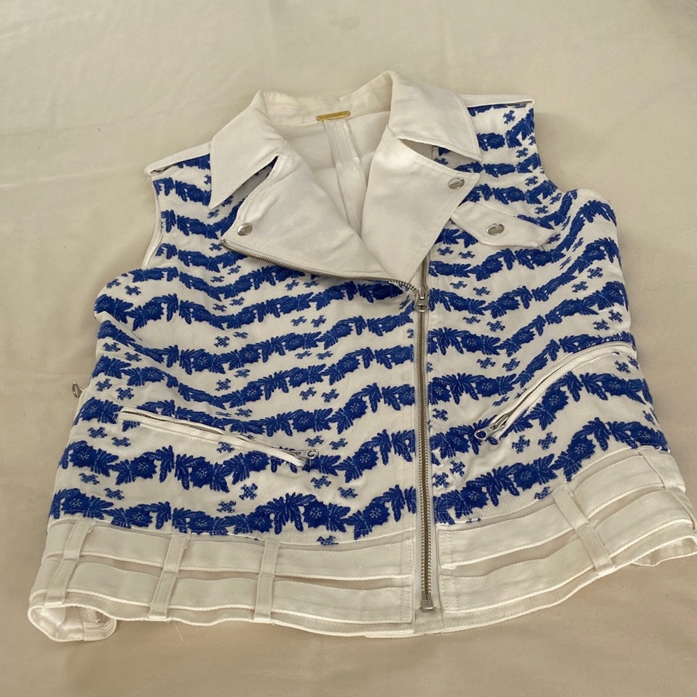Rebecca Minkoff White Sleeveless Vest with Royal Blue Embroidered Stripes